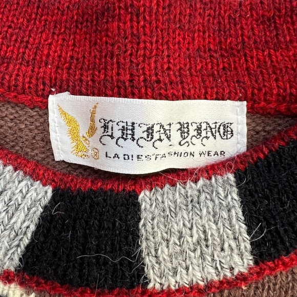 Embroidered Sweater Cats Friends Pullover Crewneck Red Brown Long Whimsey - Picture 5 of 6